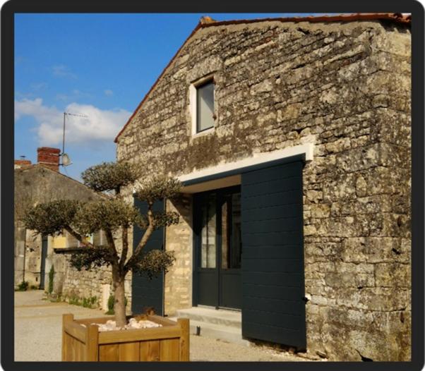 La grange des Arondes - B&B Les Magnils-Reigniers