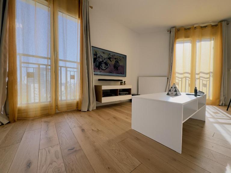 Palymo la Défense - Appartement de Standing - B&B Courbevoie
