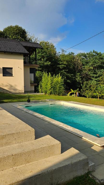 RosehipHill - B&B Radoišće