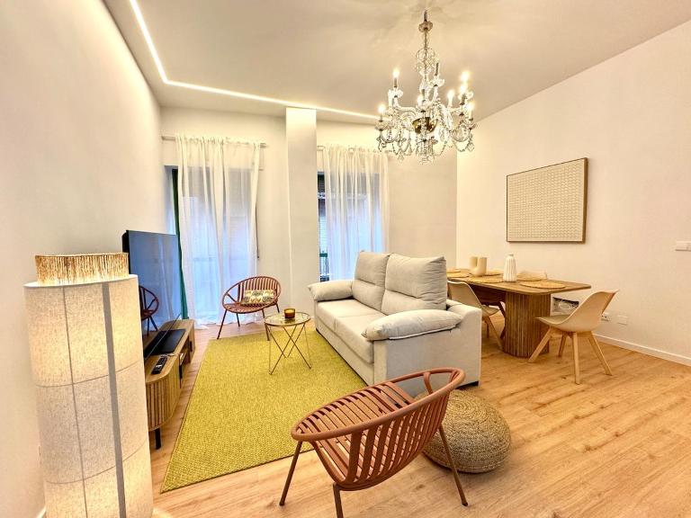 Apartamento - 2HAB - 6PAX - Plaza de las Flores - Murcia - B&B Murcia