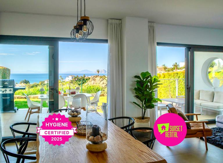 Modern Apartment with Year-Round Open Pool - B&B Manilva