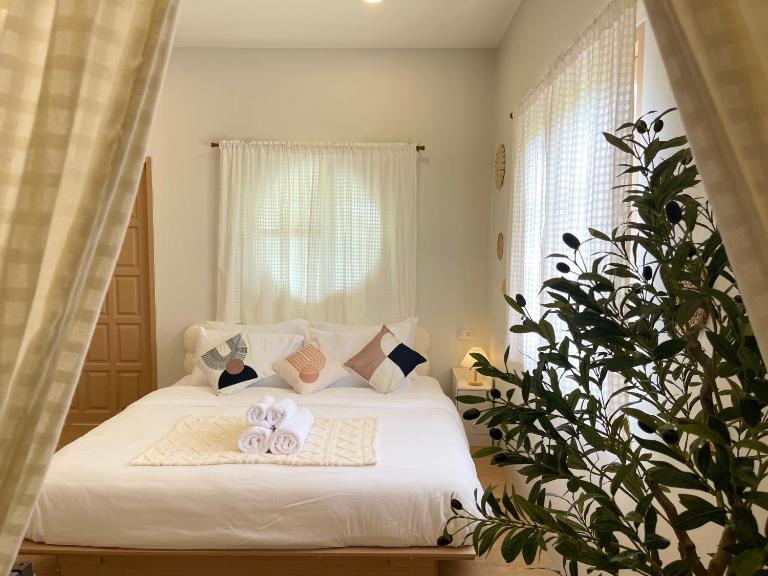 อุ่นไอดิน Home Stay - B&B Ban Laem Muang