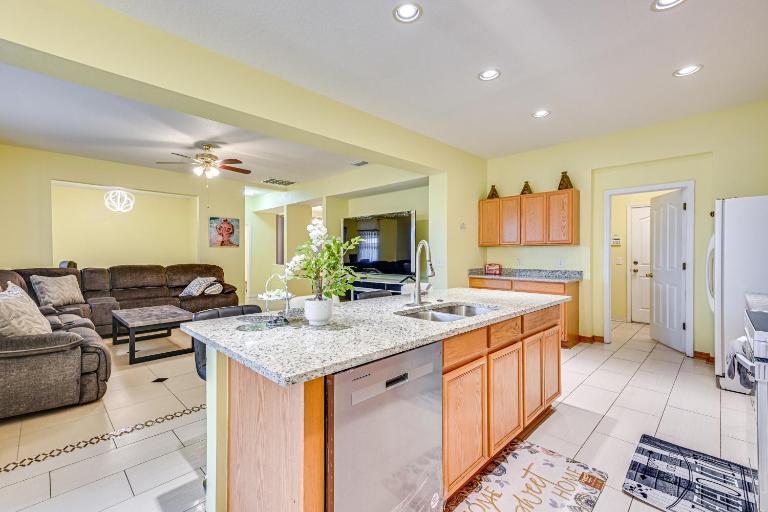 9 Mi to Apollo Beach: Riverview Getaway! - Bed and Breakfast Riverview
