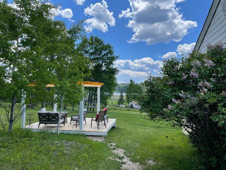 Imperial Ranchettes GuestSuite - Bed and Breakfast 100 Mile House