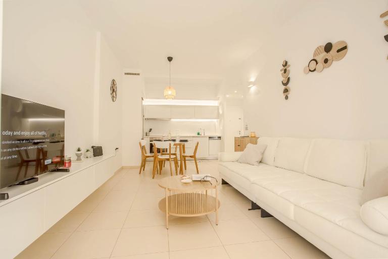 Be Crete - Miramare apartment - Chambres d'hôtes La Canée