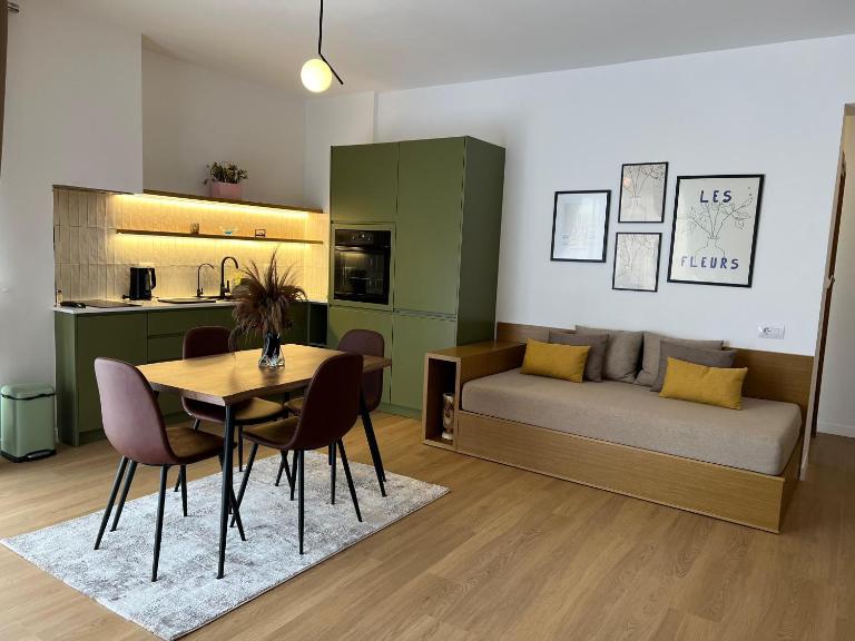 Flora Apartments Sarande - B&B Sarandë