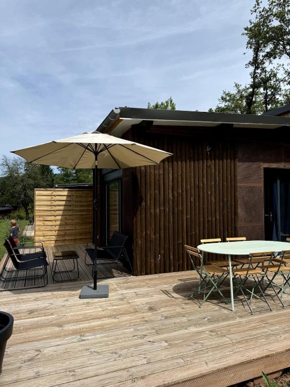 Magnifique logement 5 places Chalet 6 - B&B Banassac