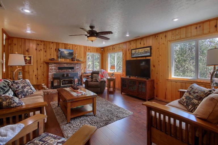 Yosemite Corner w NEW game room/Hot Tub/EV more - Ferienwohnung Oakhurst