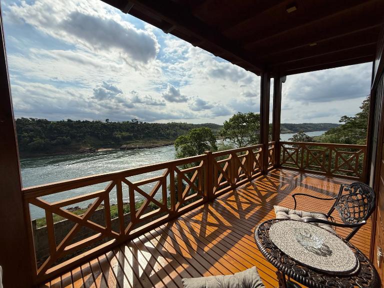 Costa del Sol Iguazú Suites - Bed and Breakfast Puerto Iguazú