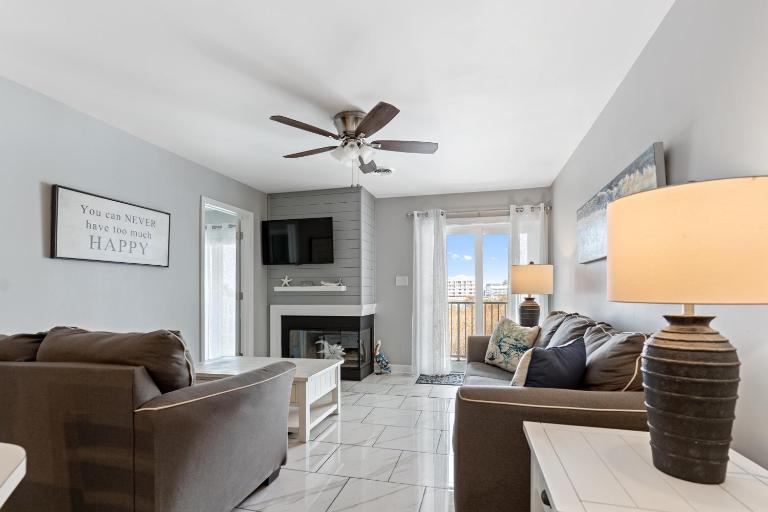 Bayfront 2 Bedroom Condo on 72nd Street with Private Balcony and Sunset Views - B&B Ocean City