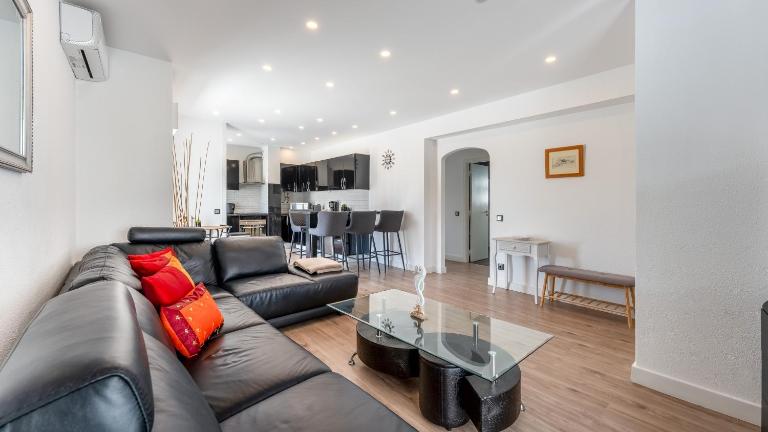 Cozy 2BR near Oura Beach by LovelyStay - B&B Albufeira