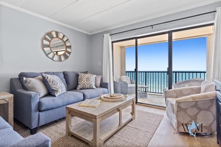 Oceanfront 2-Bedroom Condo in Ocean City, MD Perfect for Relaxing Getaways - B&B Ocean City