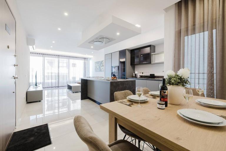 Clover Leaf Apartment B 03 by Homely Malta! - B&B San Pawl il-Baħar