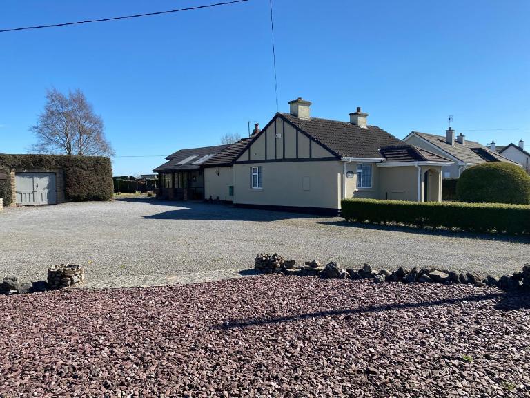 Kates Irish holiday home Killaderry Daingean Co Offaly - B&B Daingean
