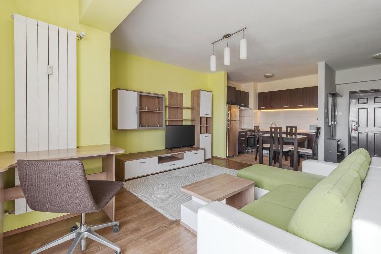 Lime Light Retreat - Private Parking - Ferienwohnung Großwardein