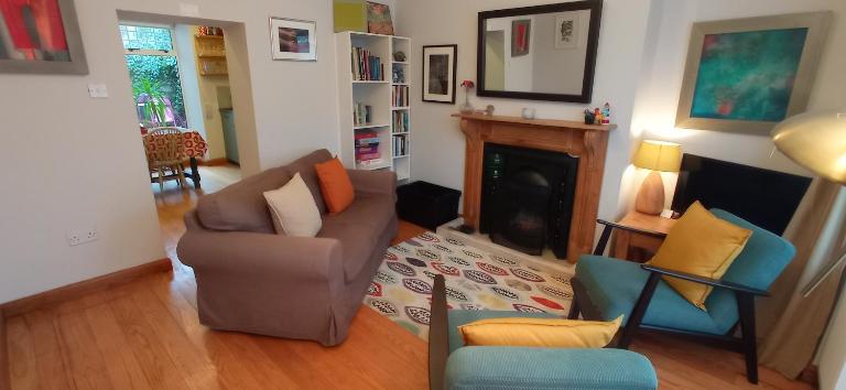 No 14 -A Cosy Townhouse in Westport - Chambres d'hôtes Westport