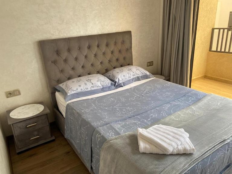 1 bed with balcony near CFC - B&B Casablanca
