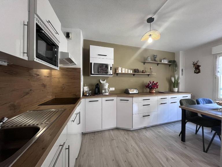 Appartement à Cauterets avec terrasse et parking - FR-1-812-20 - Chambres d'hôtes Cauterets