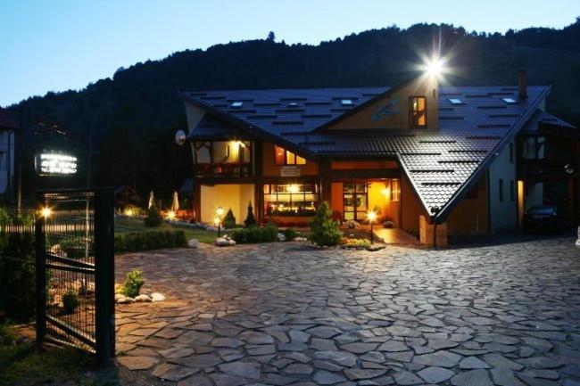 Pensiunea Adoro - B&B Moeciu de Jos