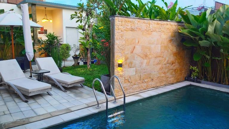VILLA PAPA PUTU - B&B Banjar