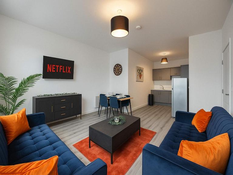 Luxury 2 Bedroom Penthouse in East Village Belfast - Walk to City Centre, Roof Terrace - Ferienwohnung Belfast