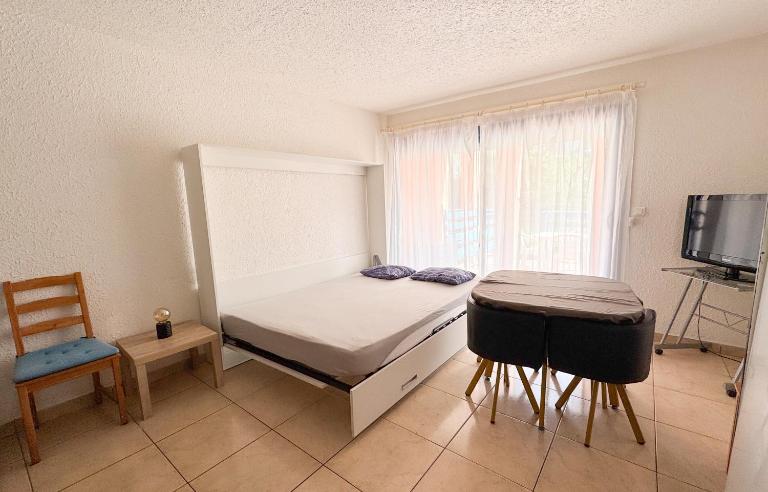 Jolie Studio dans Village de vacances - Miami 26 - Chambres d'hôtes Canet-en-Roussillon