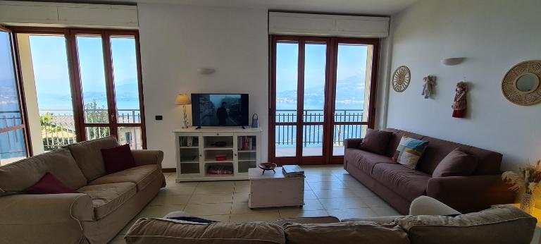 Villa gli Ulivi - Calafate Lake & Mountain View - Ferienwohnung Perledo
