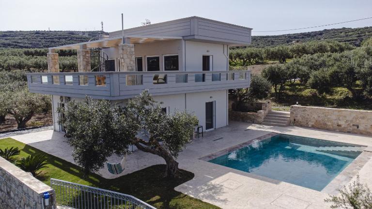 Villa Avelios - Ferienwohnung Karefilianá