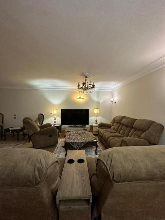 Airport oasis-3-Bedroom Luxury flat - Ferienwohnung Kairo