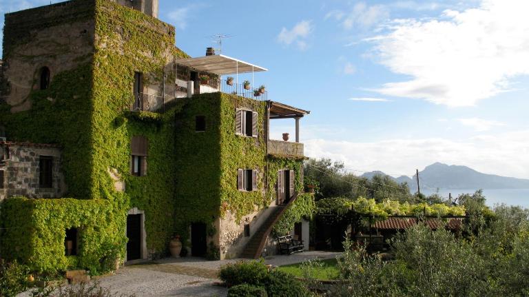 Torre Cangiani - B&B Massa Lubrense