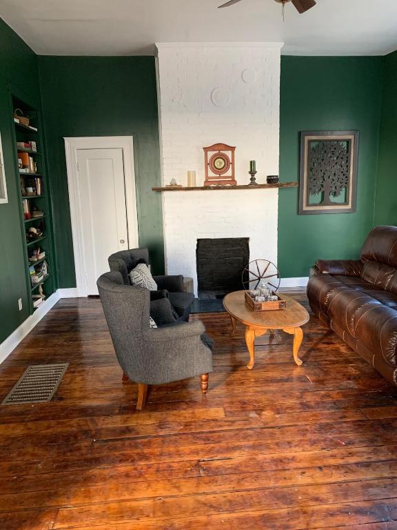 Lewis M Fisher House - B&B Davenport