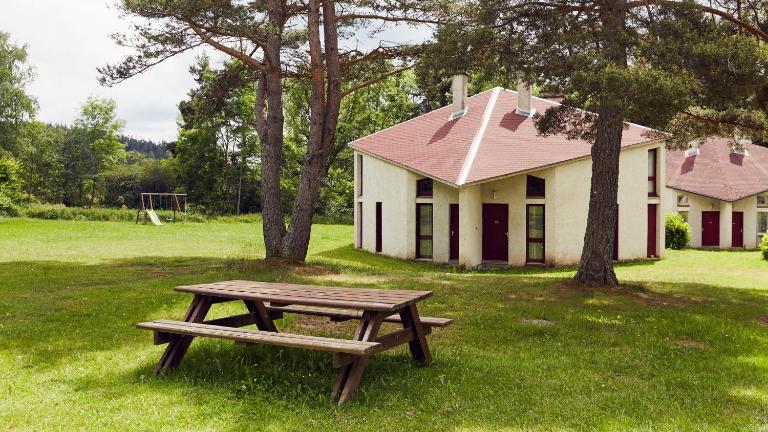 Les Gîtes du Bois de Chelles - Bed and Breakfast La Chapelle-Geneste
