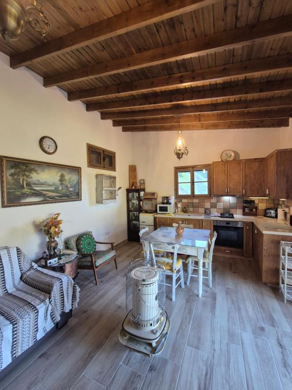 Cozy Paradise - B&B Pedoulás