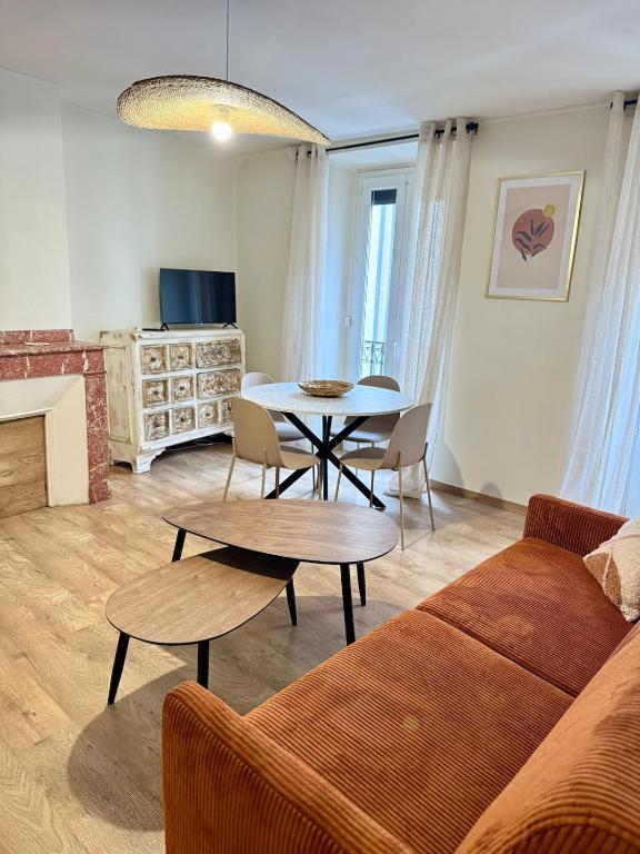 Le cocon coloré - Appartement centre ville - Bed and Breakfast Lourdes