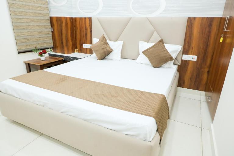 Mand Canal View Rest House FOR FAMILIES ONLY - Bed and Breakfast Jalandhar