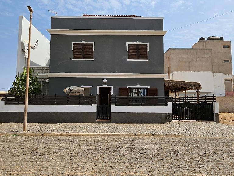 Blue Eagle Guesthouse - Casa de hospedes - Bed and Breakfast Santa Maria