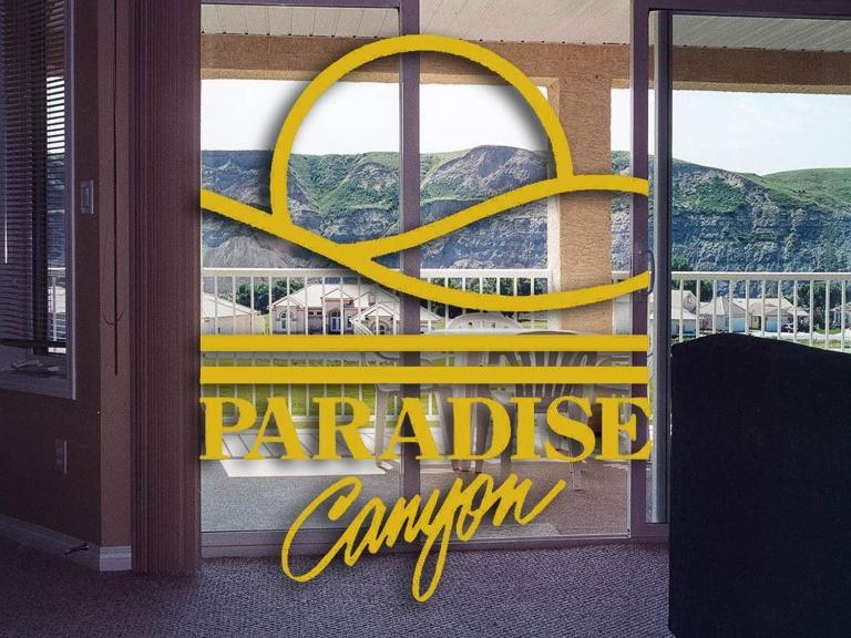 Paradise Canyon Golf Resort - Signature Villa 382 - B&B Lethbridge