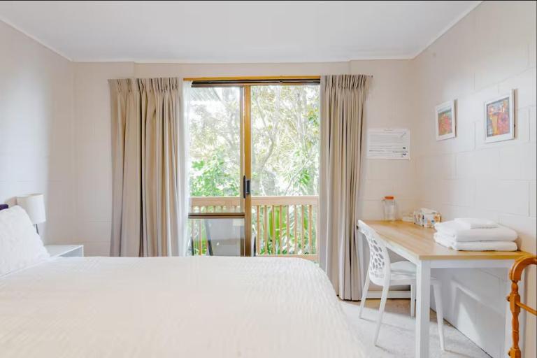 Joe & Mary's Cosy homestay room - B&B Auckland