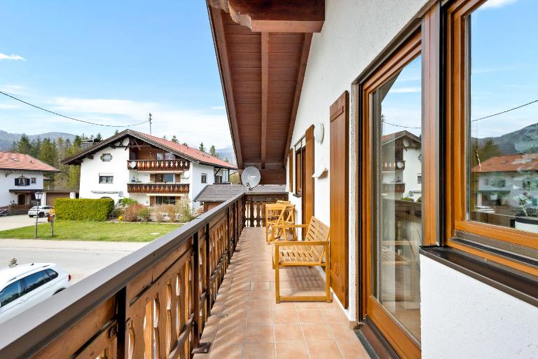 CASARINA - Alpenblick am Barmsee - FeWo Katharina - Bed and Breakfast Krün