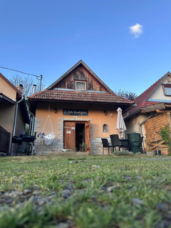 Süti Vendégház Ipolytölgyes - B&B Ipolytölgyes