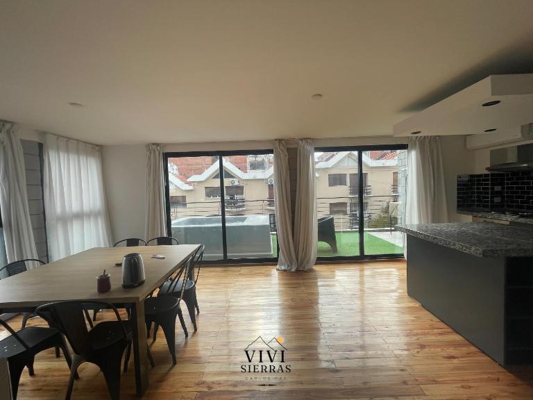 Vivisierras, Duplex a estrenar con pileta privada centro Villa Carlos Paz, 3 dormitorios, 2 baños, vista - B&B Villa Carlos Paz