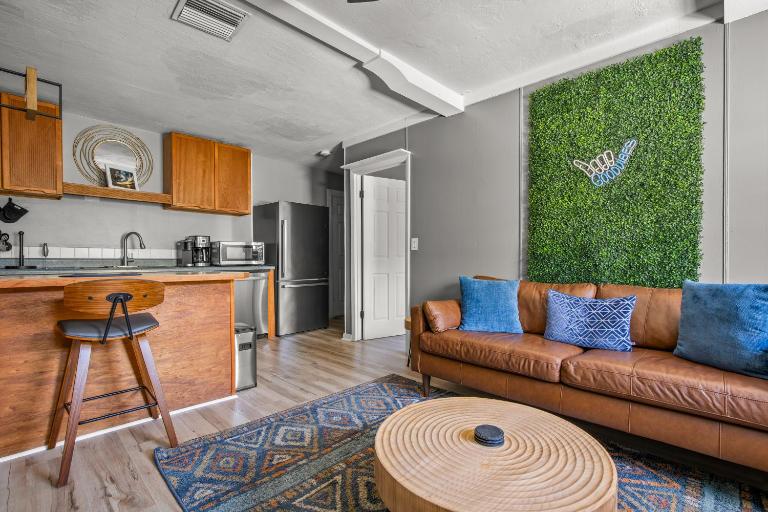 Condo - 2 min walk to beach - B&B Melbourne Beach