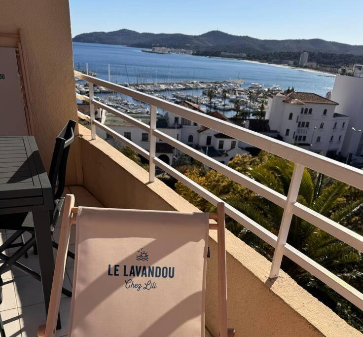 Appartement 50 m2 Le Lavandou - vue mer - plage - commerces - Ferienwohnung Le Lavandou