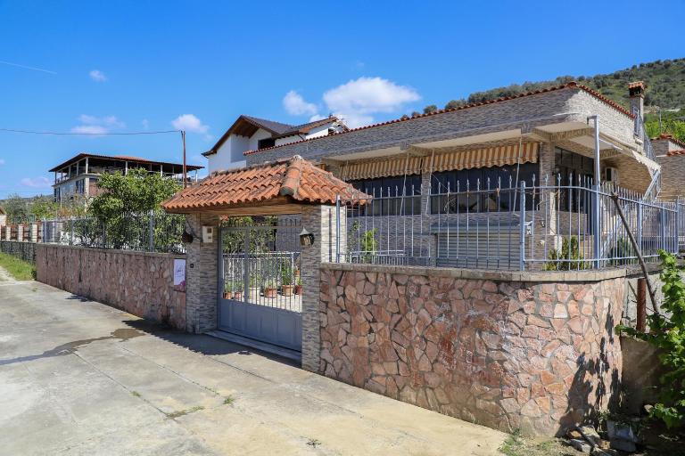 Guesthouse AB Berat - Ferienwohnung Berat