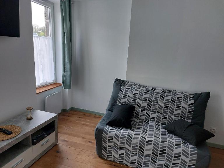 Logements Clos saint Genest 1appartement et 3 studios - Chambres d'hôtes Manzat
