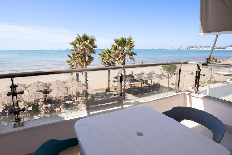 Sea View-Apartment on the beach - Durrës2 - B&B Durrës