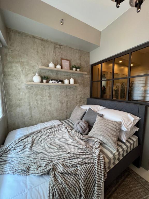 Cozy Condo Apartment in Red Residences Makati near malls and airport - Bed and Breakfast Manilla