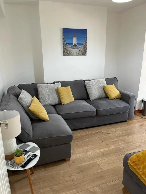Cheerful 3 Bedroom Townhouse - Chambres d'hôtes Bangor