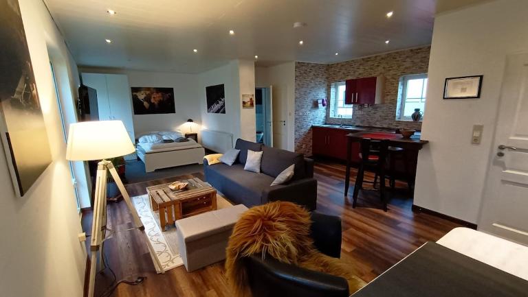 Kleine Landhaus-Wohnung im freistehenden Fachwerkhaus - Bed and Breakfast Minden