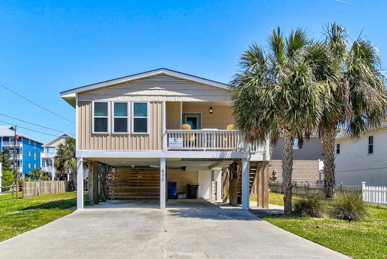 Surf Haus by Carolina Beach Realty - B&B Carolina Beach